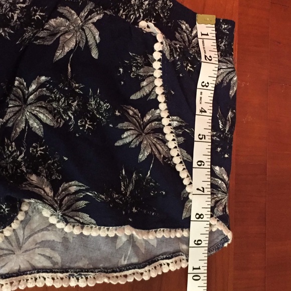 Palm Tree Print Shorts - Picture 8 of 8